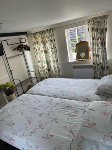 The Red Lion Great Offley Otel Dış mekan fotoğraf